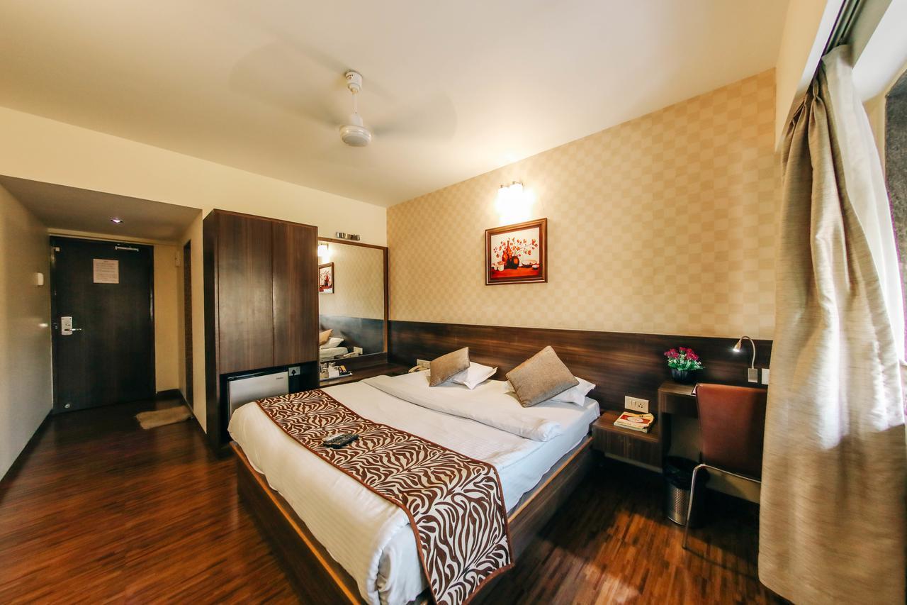 Hostel Mumbai By Maharana Inn Esterno foto