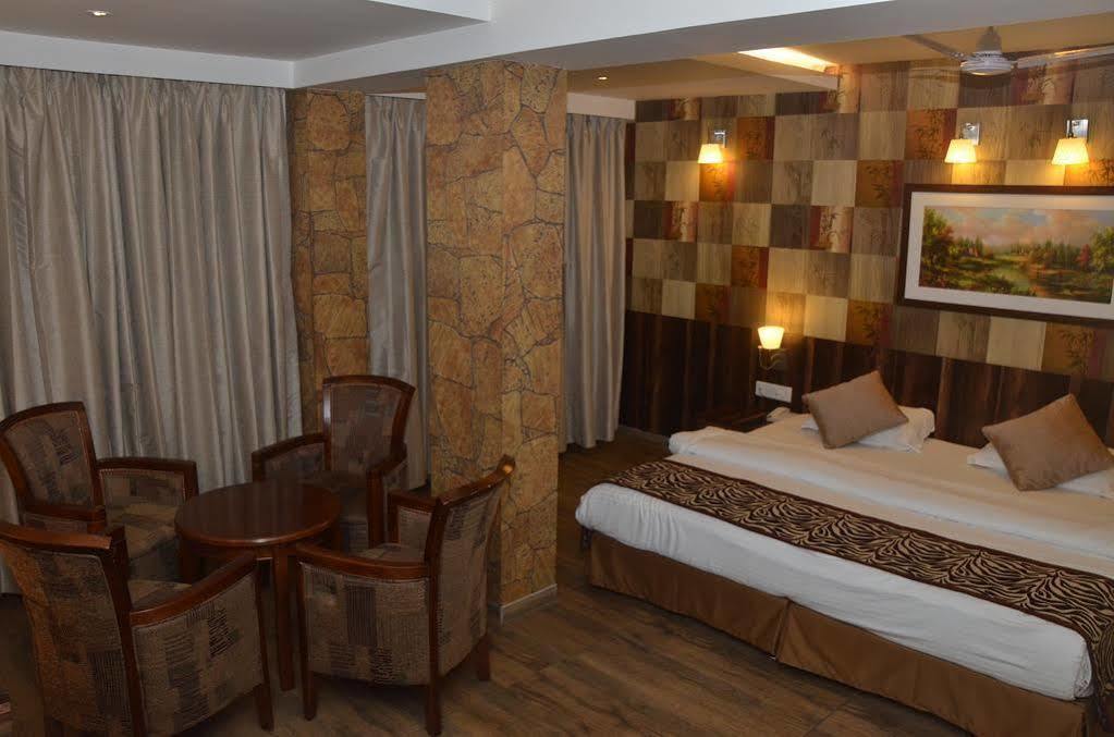 Hostel Mumbai By Maharana Inn Esterno foto